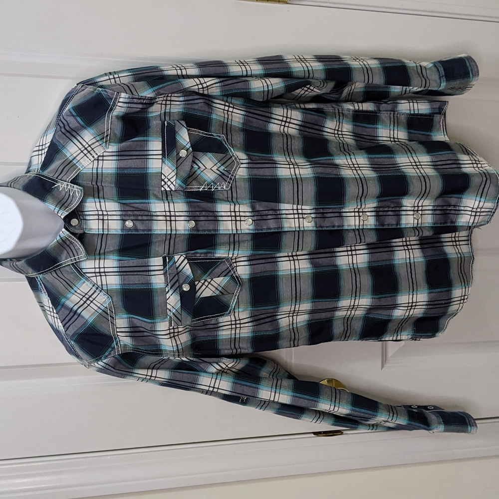 Fly By Night Long Sleeve Plaid Pearl Snap Closure Shirt Size L